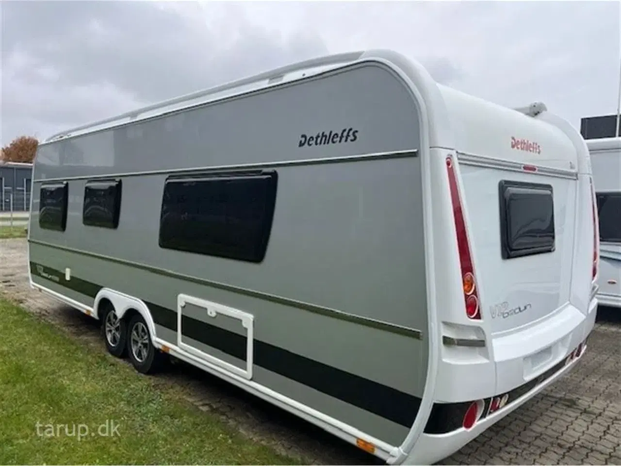 Billede 3 - 2015 - Dethleffs Beduin VIP 650 RFT Thule tagmonteret el-markise, Truma aircon., mover, ALDE centralvarme, vandbåren gulvvarme, rundsiddegruppe, fransk dobbeltseng