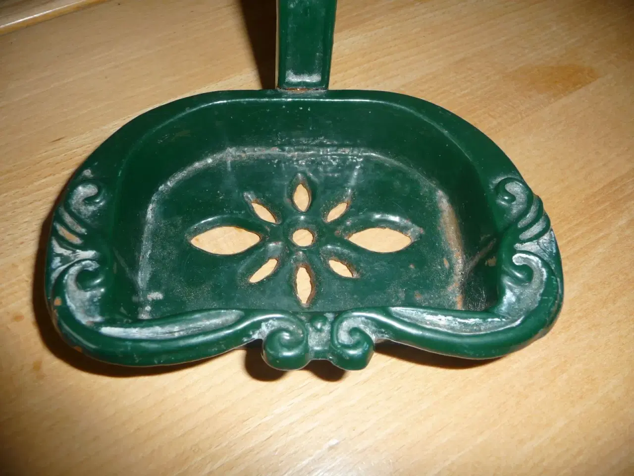 Billede 4 - grøn støbejerns sæbeholder