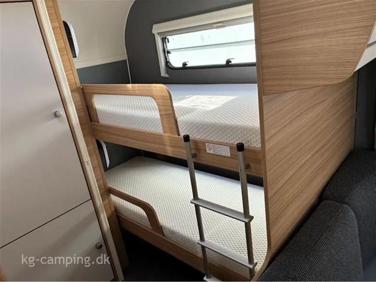 Billede 5 - 2022 - Dethleffs Camper 540 QMK D-Line   Drømmer du om frihed på hjul, så se denne - med Mover, Isabella fortelt og Truma 6E