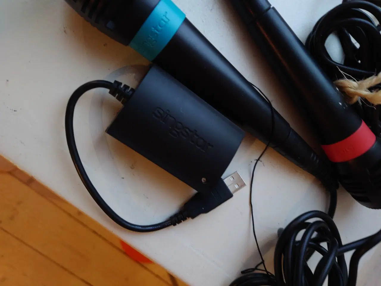 Billede 4 - Singstar mikrofoner med converter 