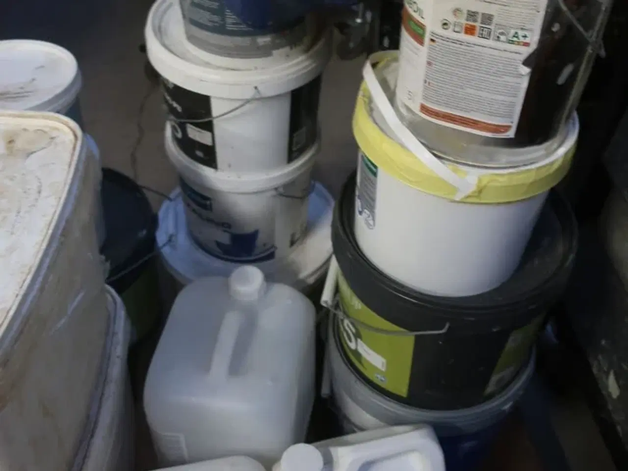 Billede 3 - Åbne maling, spande værktøj m.m.