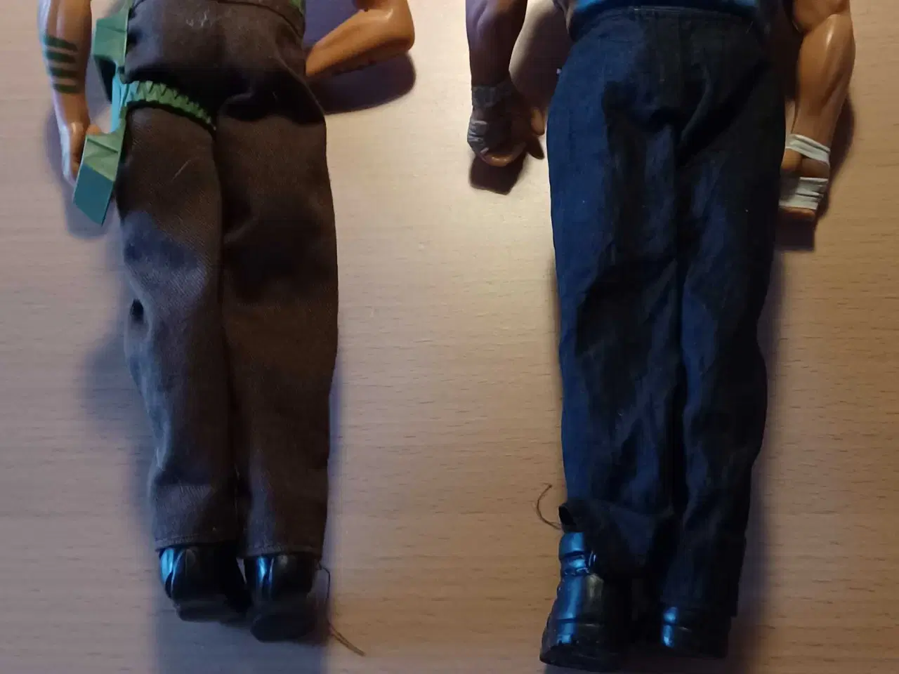 Billede 2 - Acionman med våben 