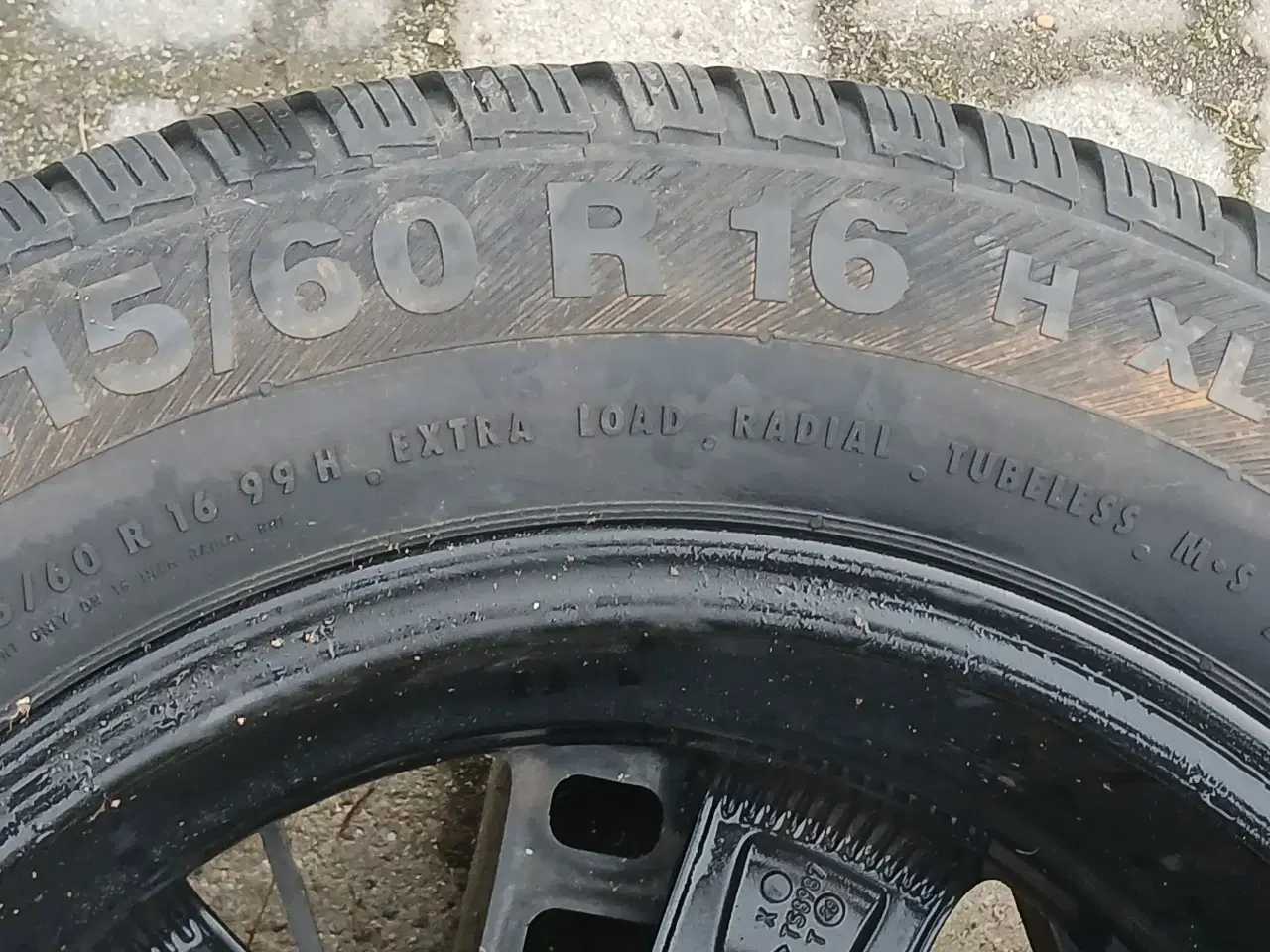 Billede 3 - 4 Barum vinterdæk på flotte Dezent 16" alufælge