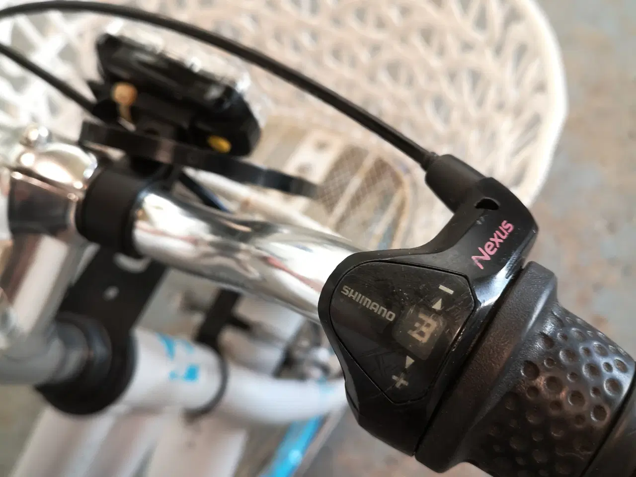 Billede 2 - KILDEMOES 20"  33cm 3 gear ,for- og baglygter, bat