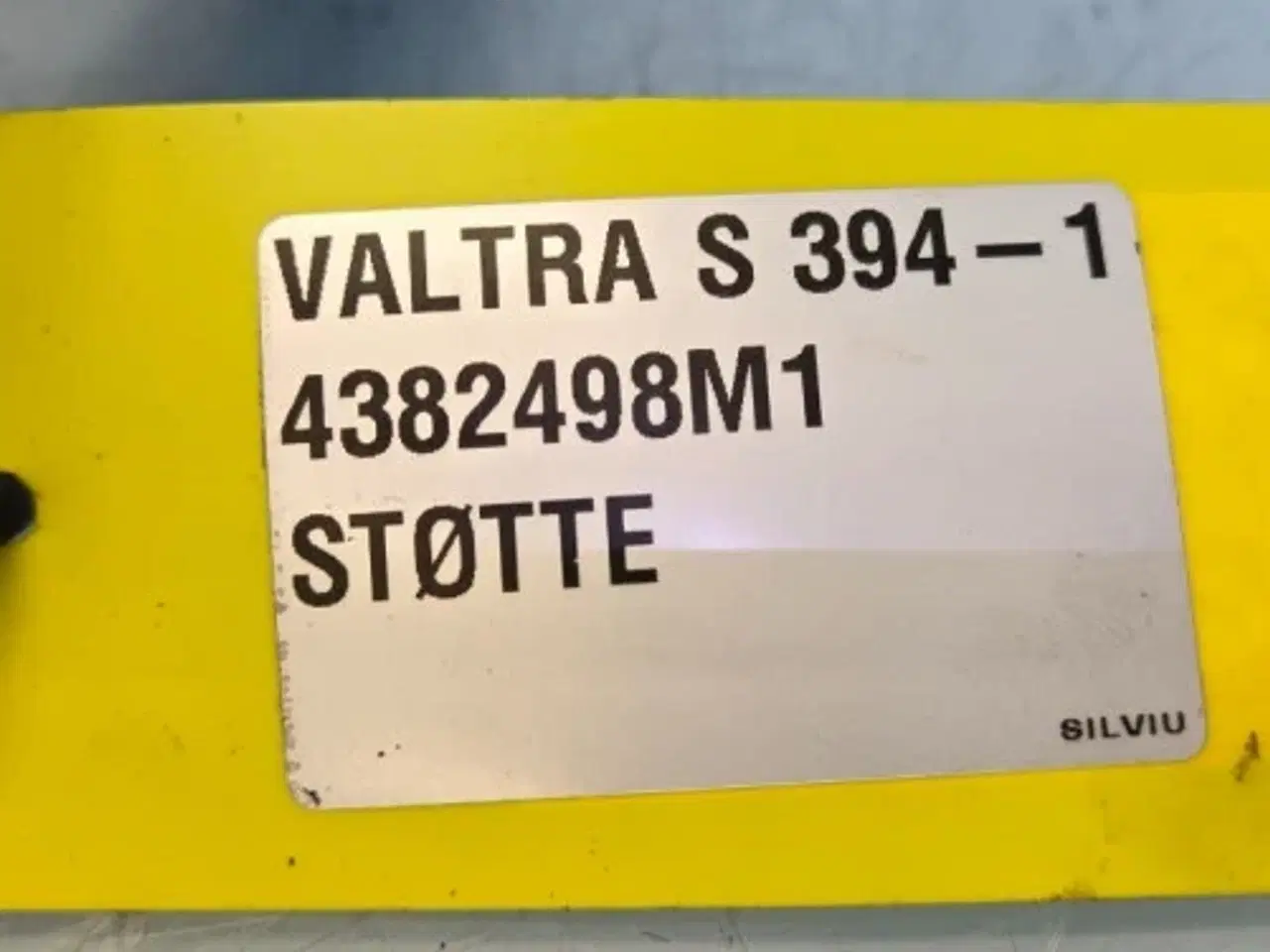 Billede 5 - Valtra  S394   Beslag   4382498M1  