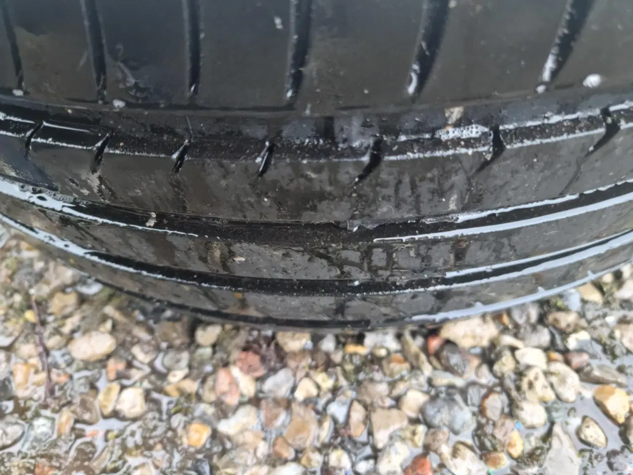 Billede 1 - Dæk og fælg 235/45/zr17 - 5 × 120