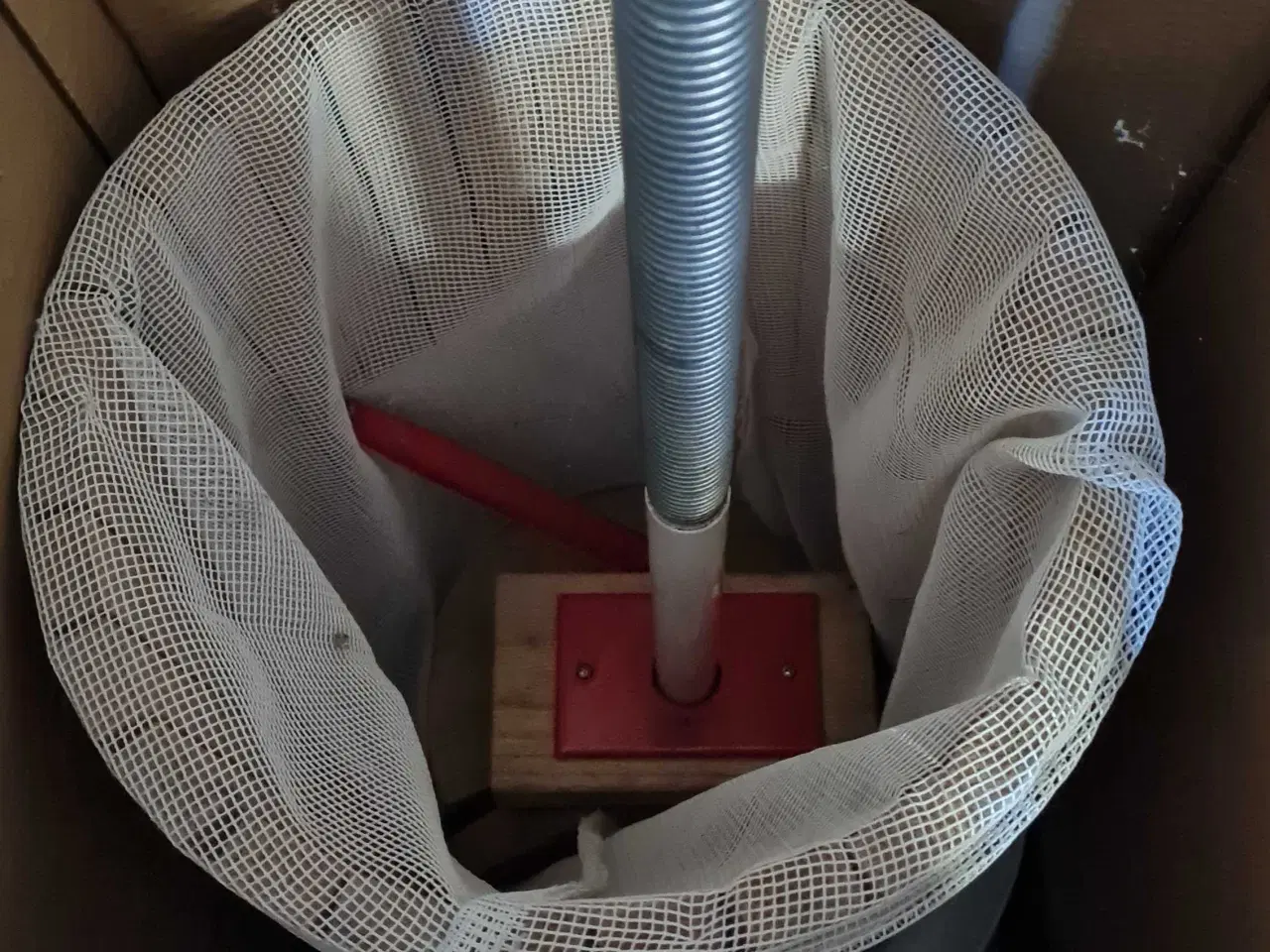 Billede 2 - Æblemost presse og kværn