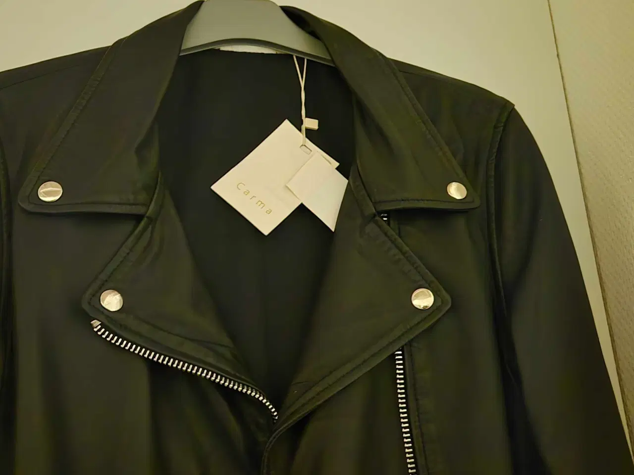 Billede 3 - Skindjakke,  sort str M