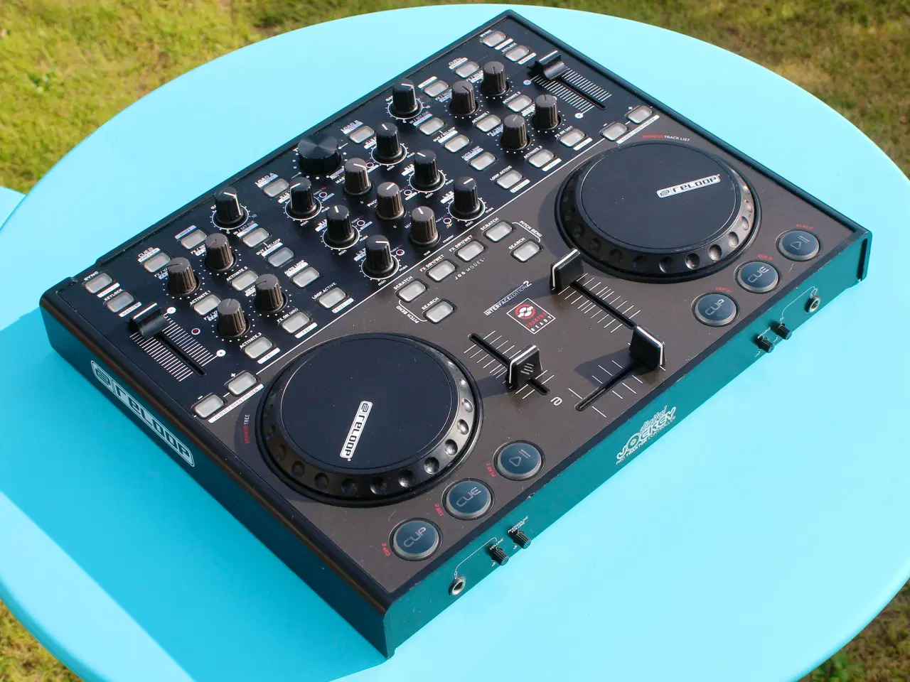 Billede 2 - 🎧 Komplet DJ-controller med indbygget lydkort