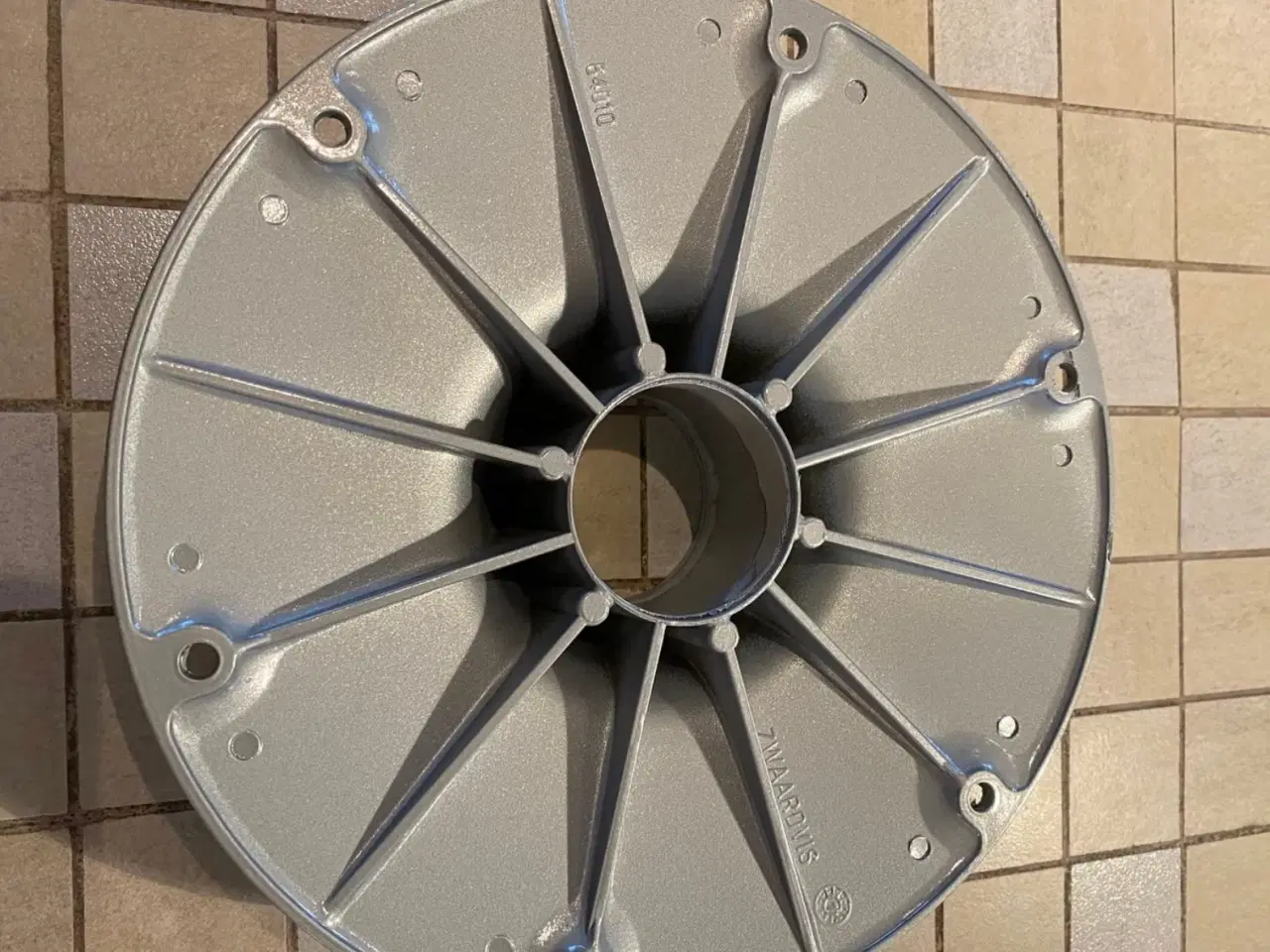 Billede 1 - Piedestal, evt. til et bord.