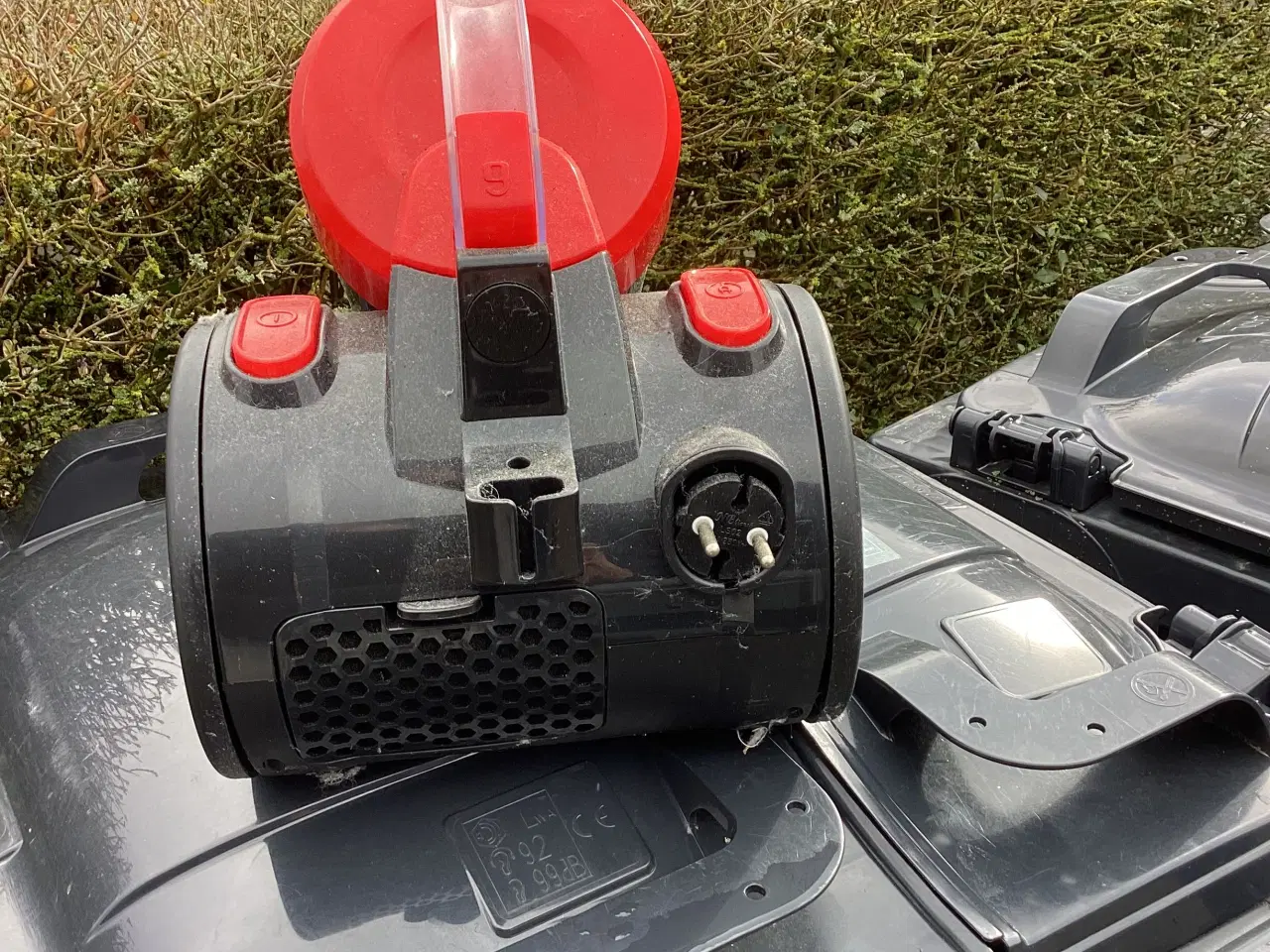 Billede 2 - Lille støvsuger næsten ikke brugt