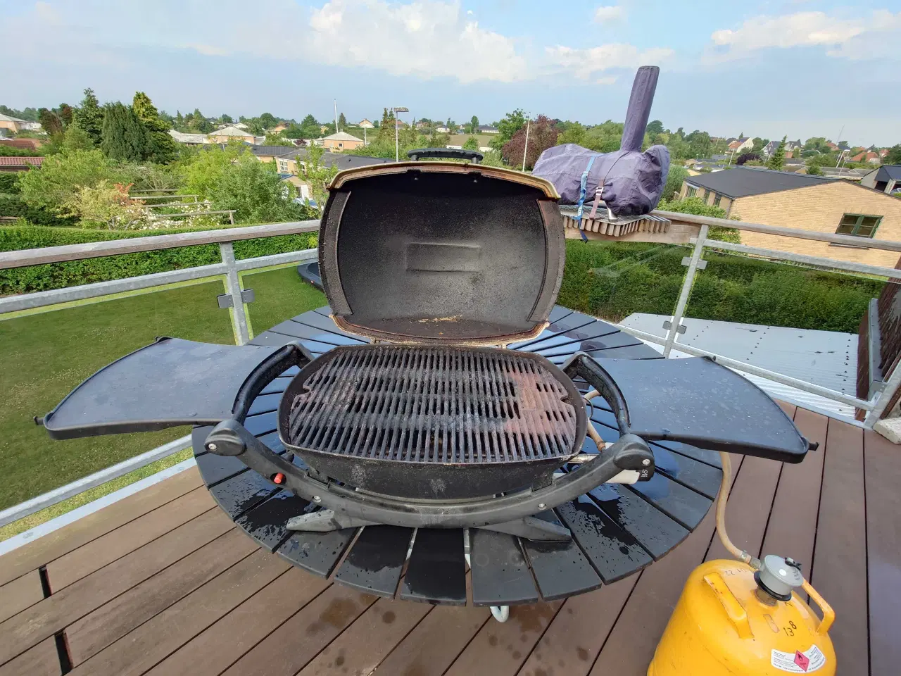 Billede 1 - Weber gasgrill incl.bord