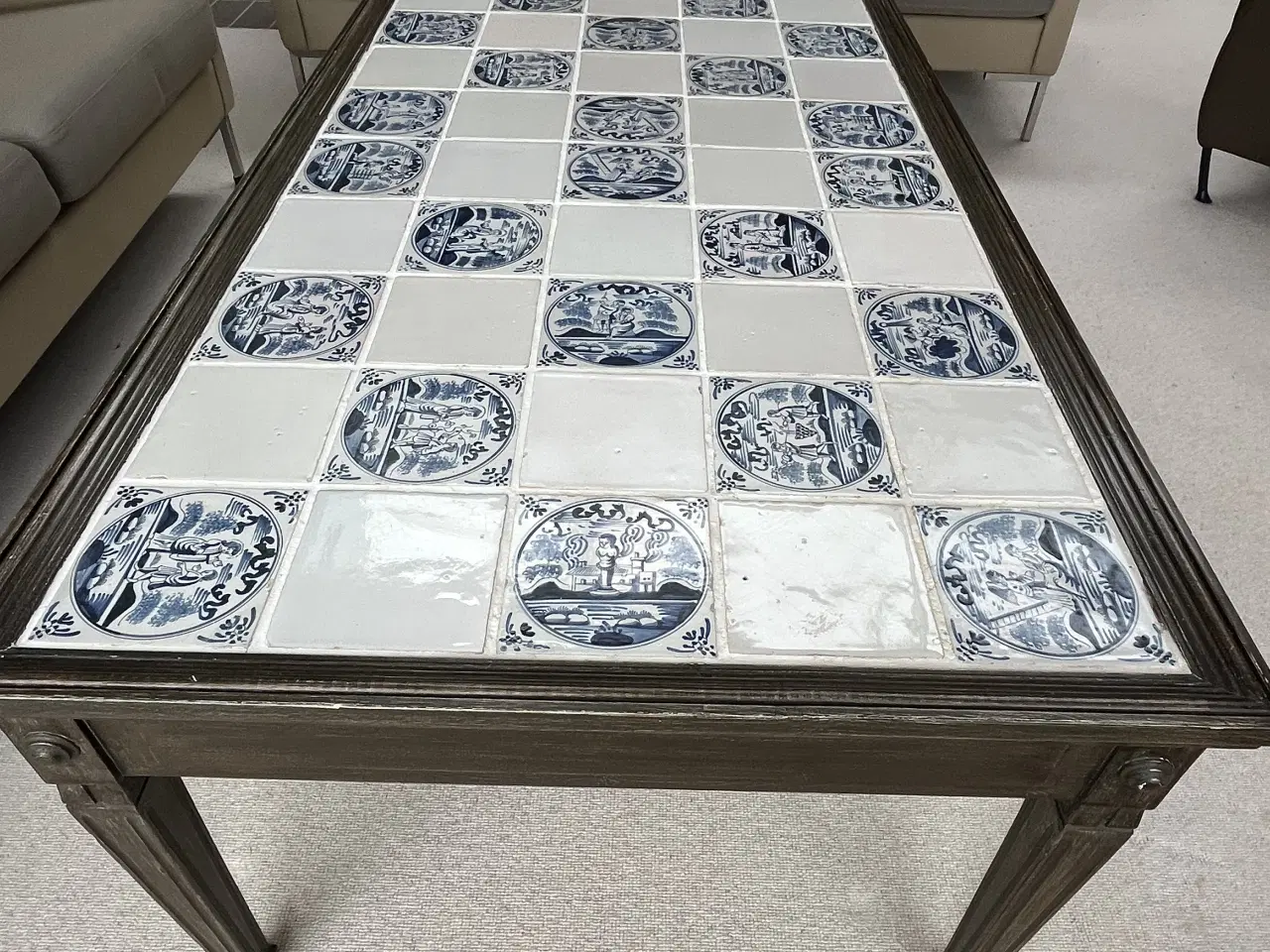 Billede 3 - Kakkelbord med historiske kakler