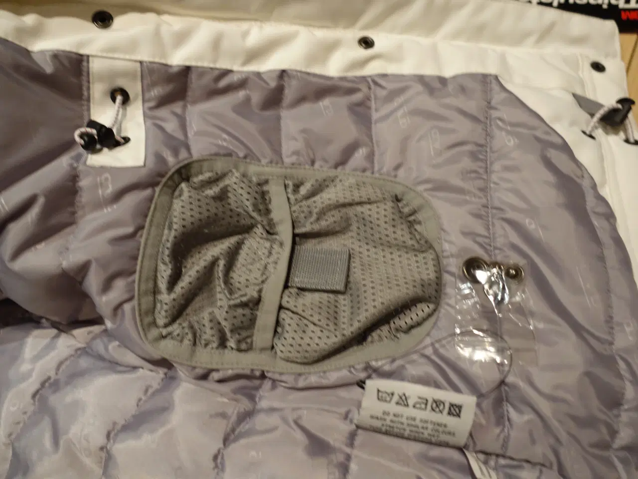 Billede 3 - Super varm og lækker ny jakke