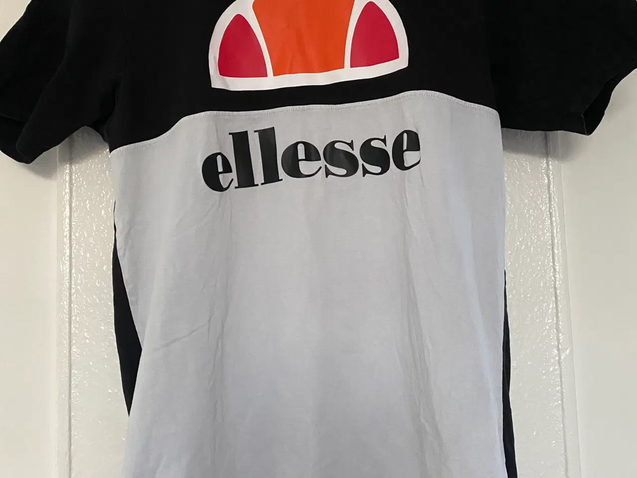 Billede 1 - Ellesse Tee