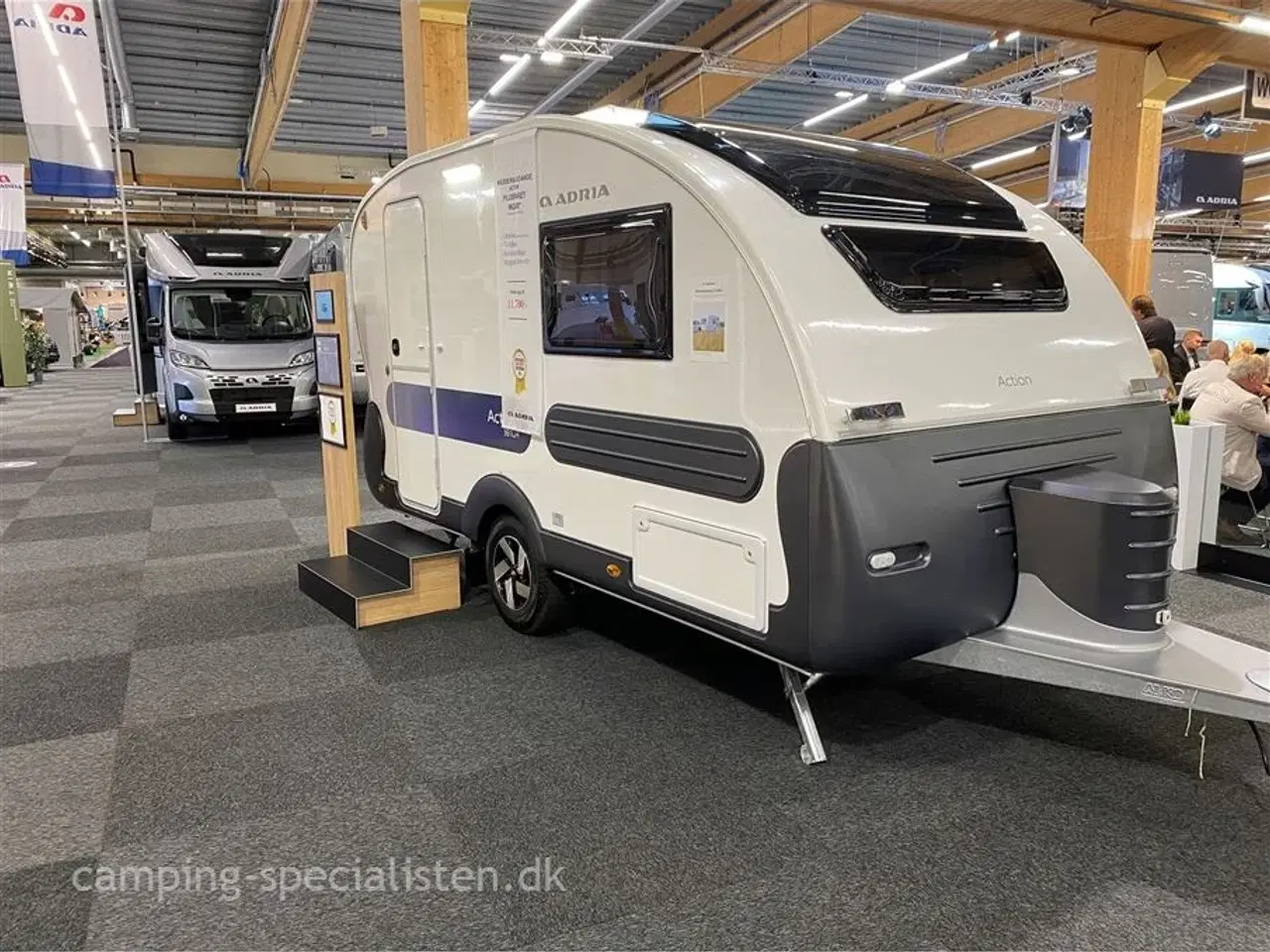 Billede 1 - 2025 - Adria Action 391 LH   Adria Action 391 LH kan snart ses i Silkeborg Hos Camping-Specialisten  - Enkelte senge