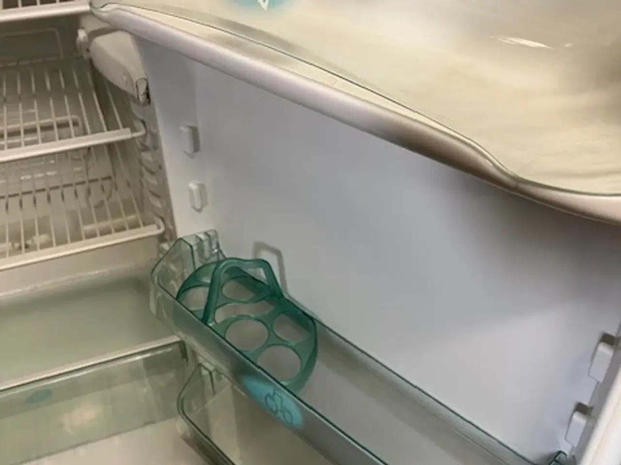 Billede 4 - 206 Liters Electrolux køleskab, virker fint og er 