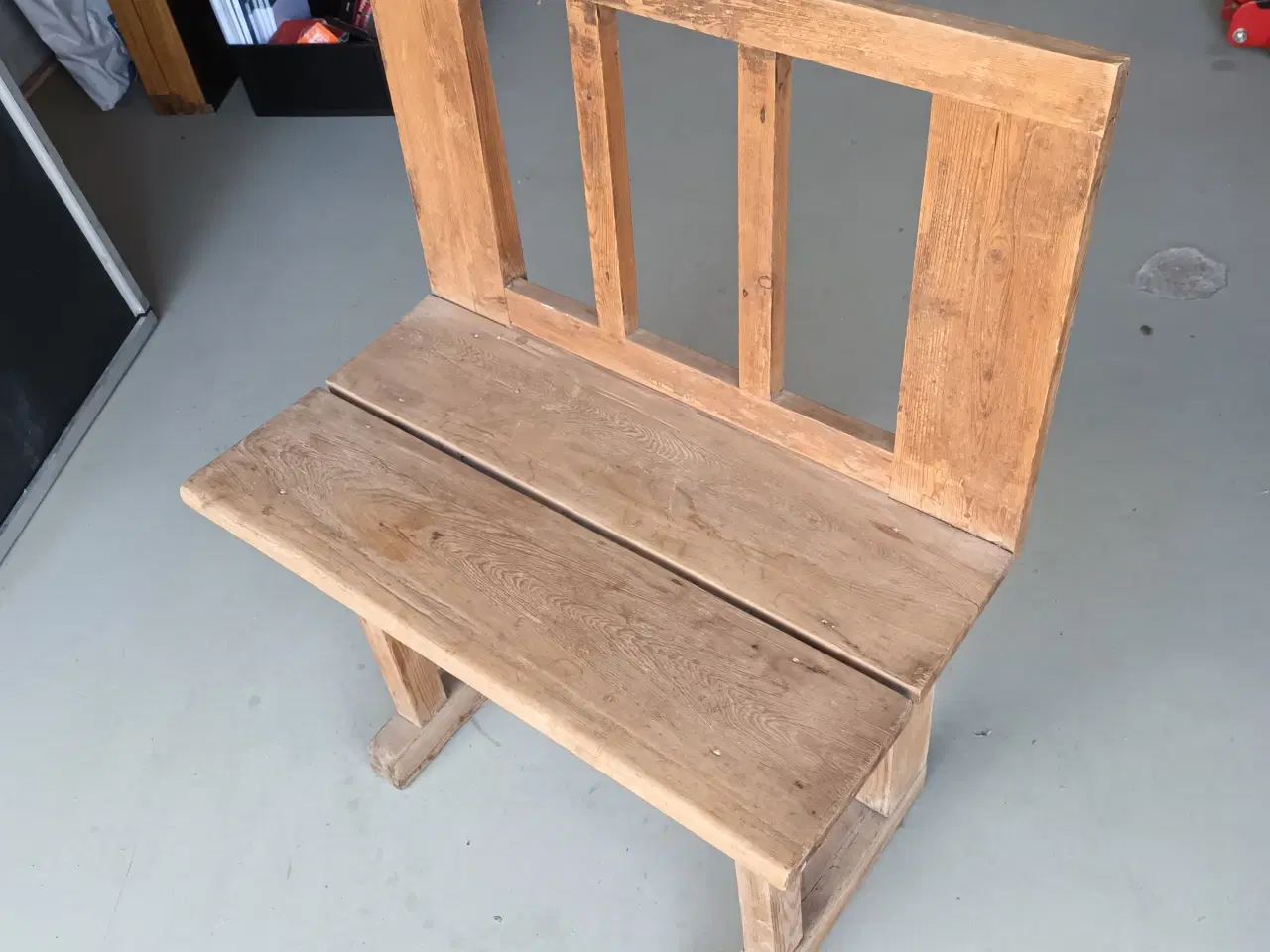 Billede 1 - Skolebænk gammel sælges