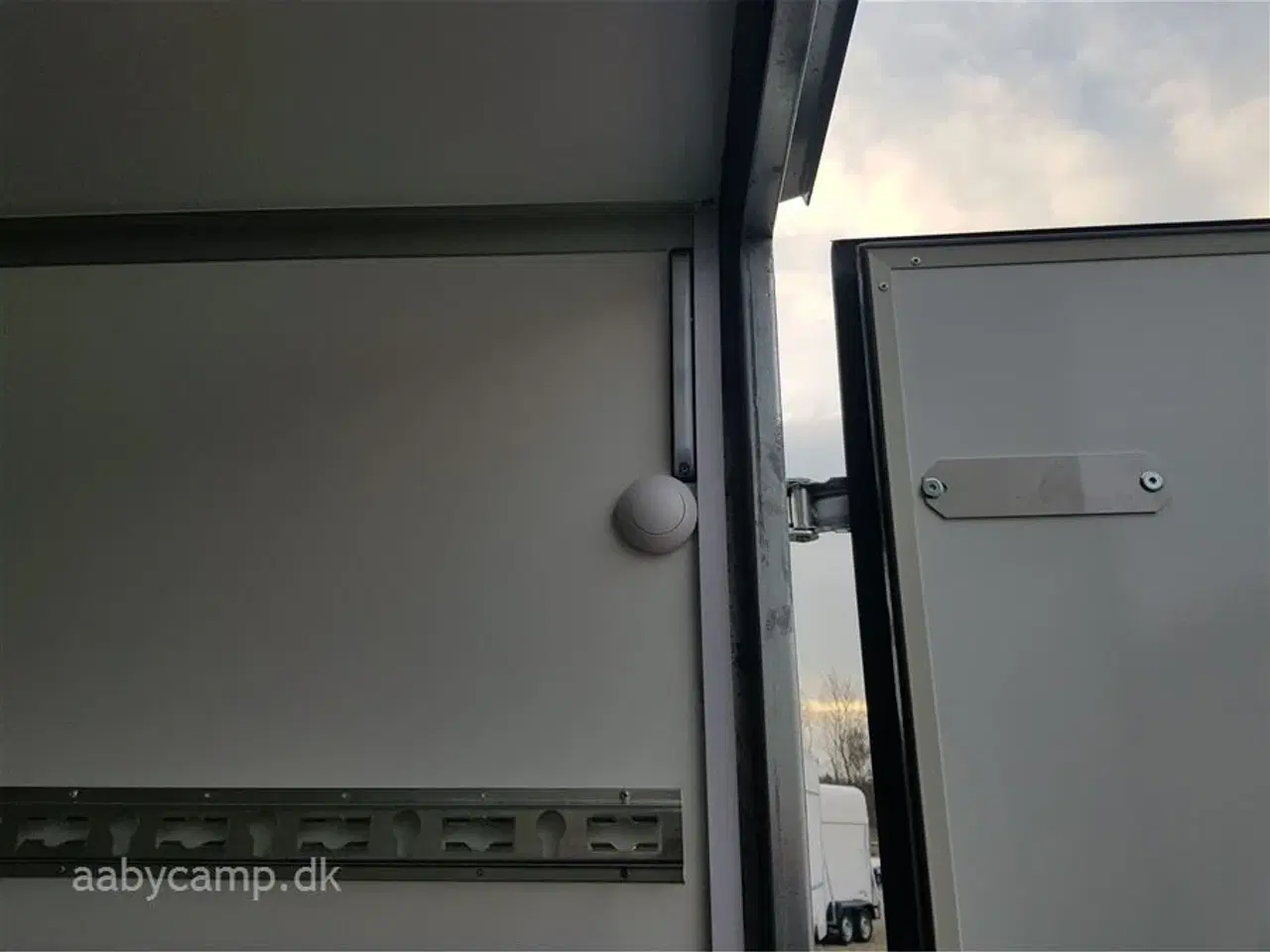 Billede 10 - 0 - Blyss Cargo F2741HT med Døre   Sandwich Cargo trailer str. 400x200x190 cm med 2 døre Top kvalitet