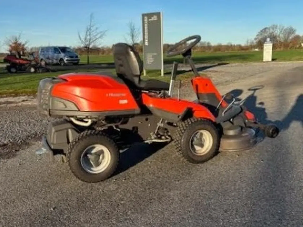 Billede 5 - Husqvarna R 214T AWD med 103 cm klippebredde