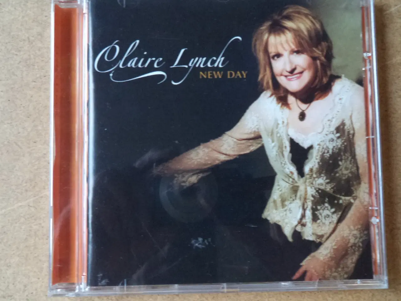 Billede 1 - Claire Lynch ** New Day 