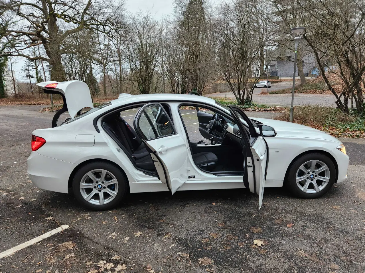 Billede 10 - BMW 320d f30 i hvid