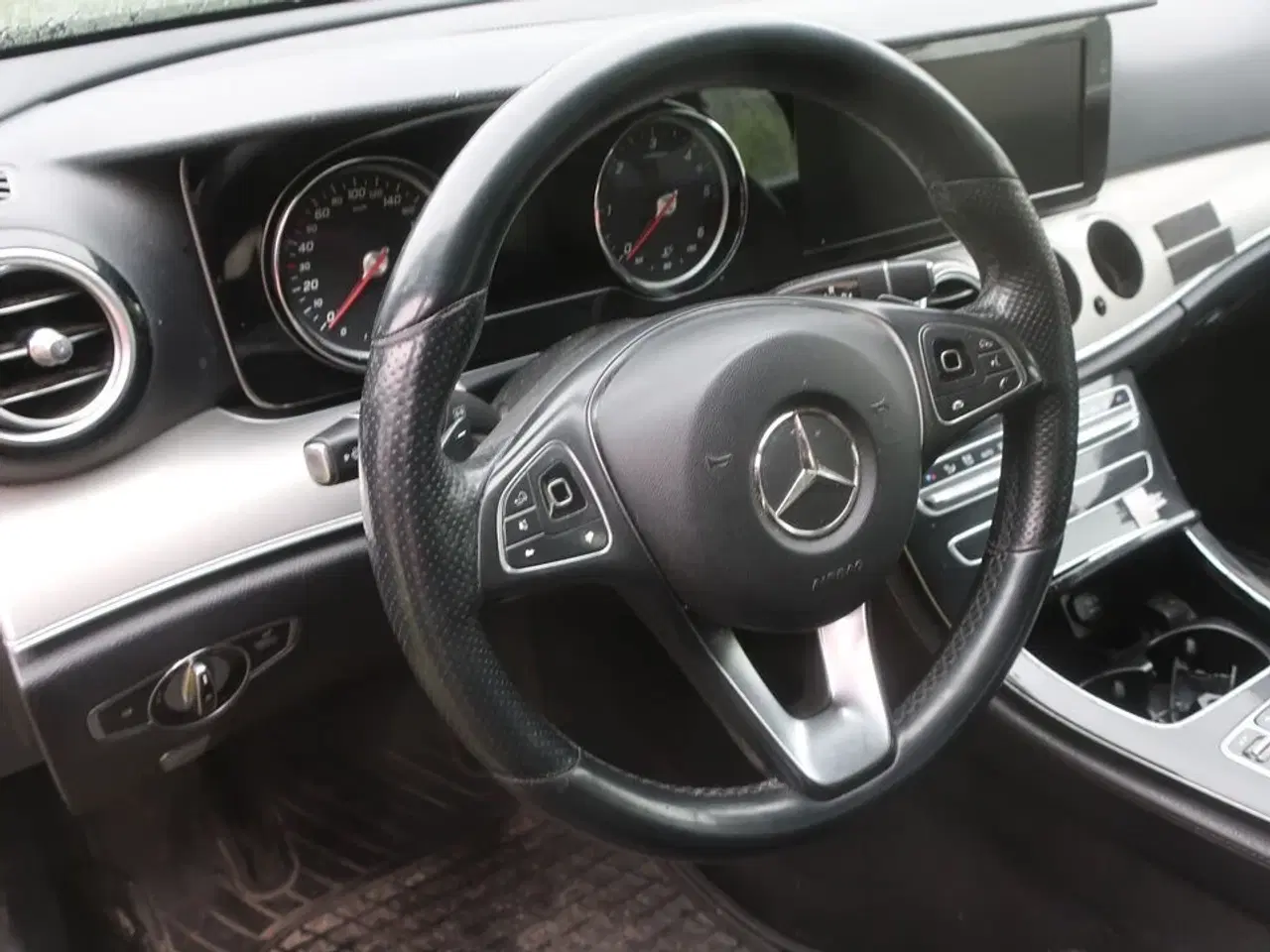 Billede 9 - Personbil MERCEDES E200d (momsfri) (uden afgift)