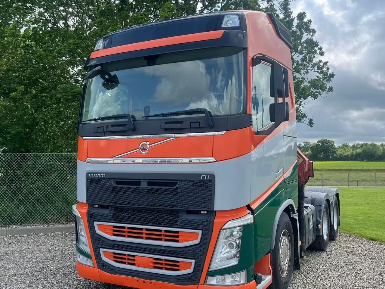Billede 12 - Volvo FH 500 6x4 med tandemløft og aftagelig HMF 1150 kran+ 2 strengs hydraulik. Evt udlejning, ring og forhør