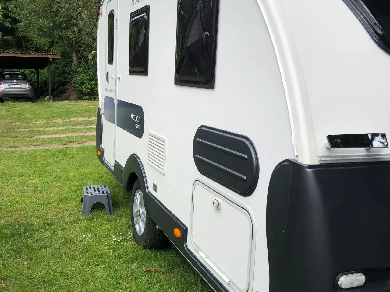 Billede 2 - Super flot 2 Pers. Campingvogn sælges