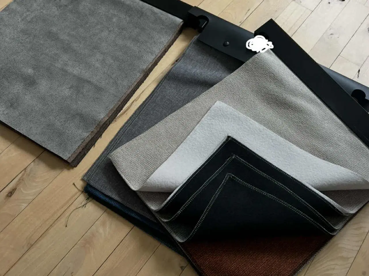 Billede 8 - Parti stof og læder