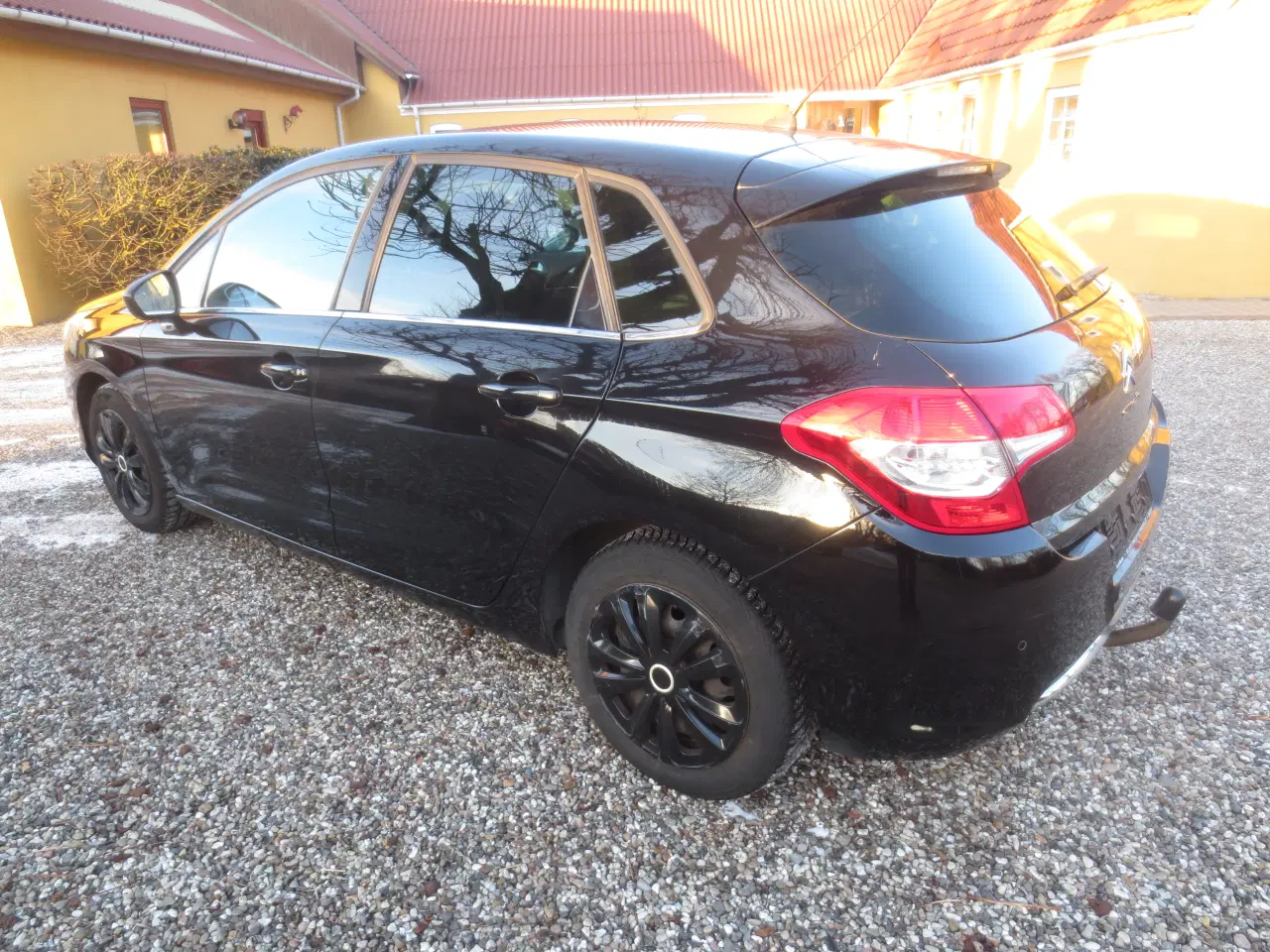 Billede 2 - Citroen C 4 1.6 HDi År 2012. Nysynet.