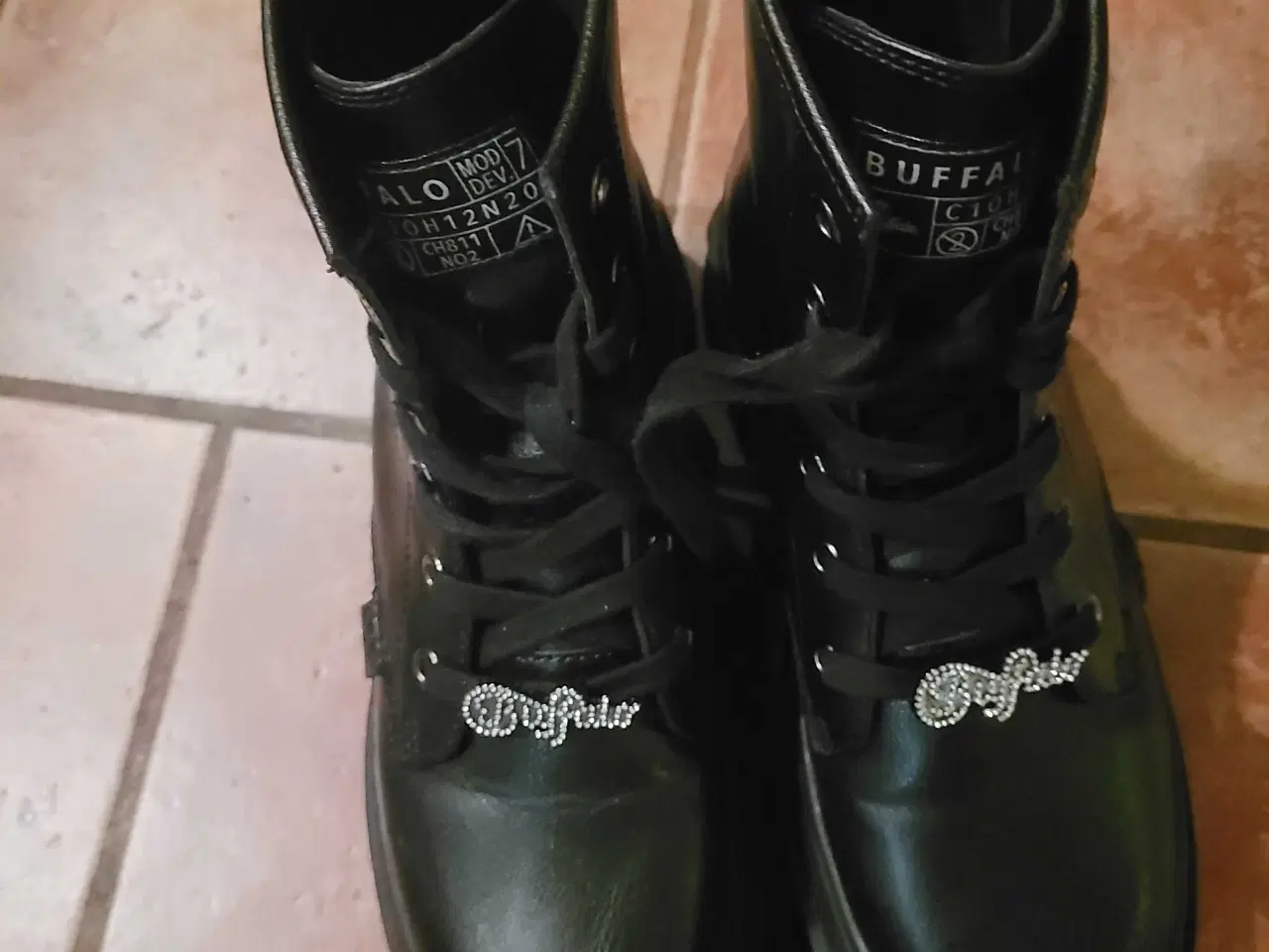 Billede 1 - Fede Buffalo aspha ice støvler str. 38 