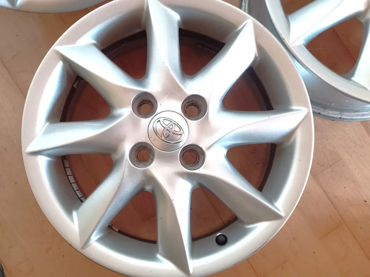Billede 3 - Originale TOYOTA alufælge