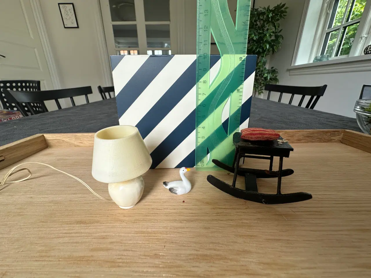 Billede 17 - Dukkehusmøbler - en blandet landhandel