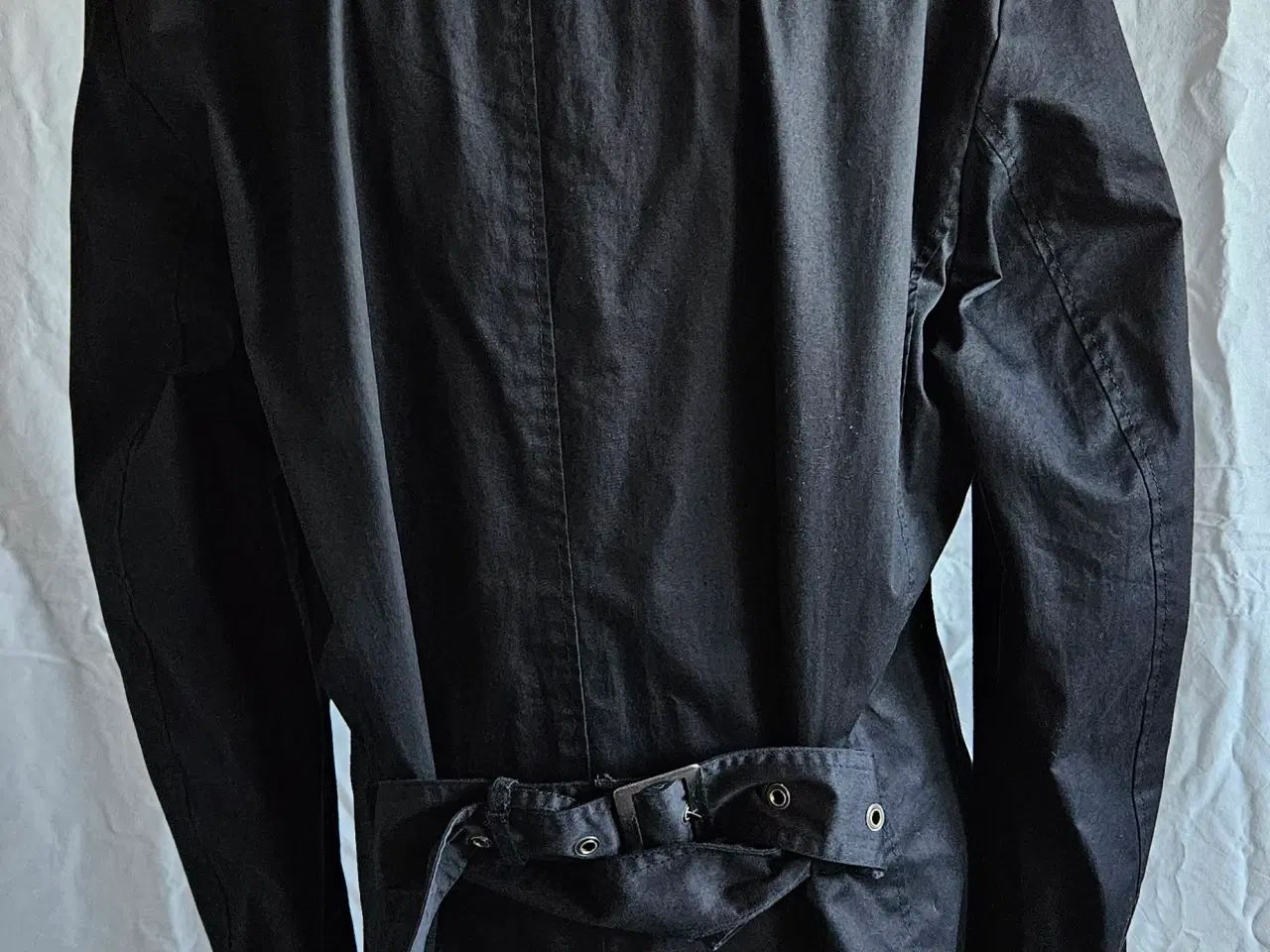 Billede 2 - Sort Herre Trenchcoat Str.XL