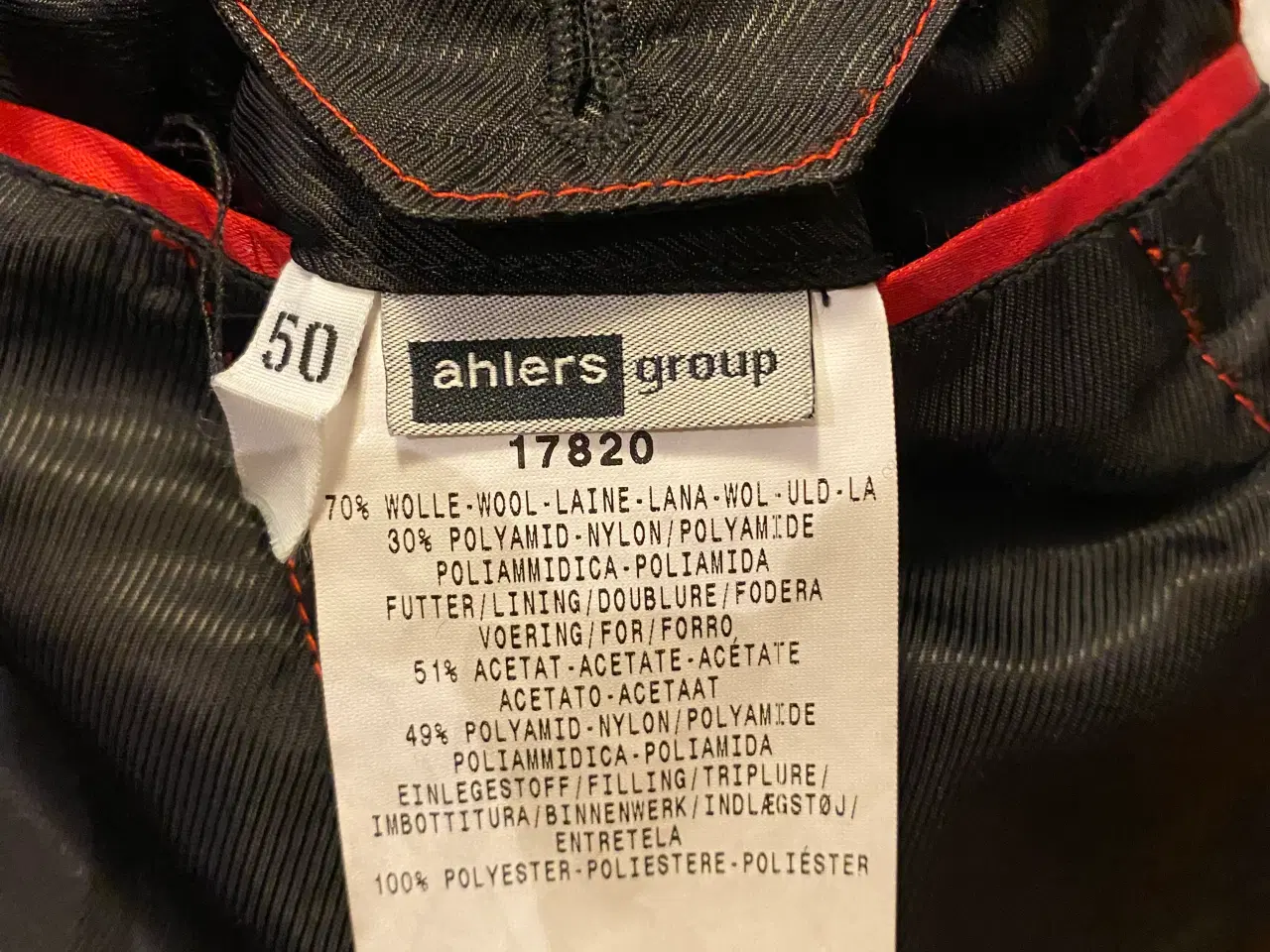 Billede 2 - Sort uld frakke med foer