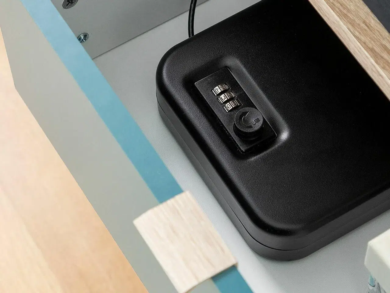 Billede 6 - Sikkerhedsboks med kombinationslås - Prisaven, bærbar med stålkabel (sort)