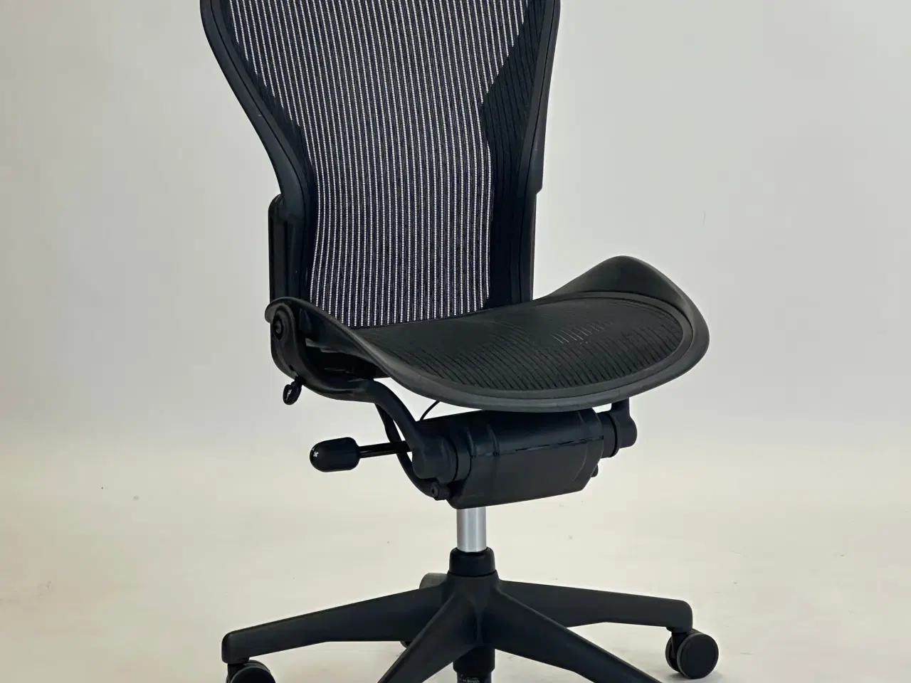 Billede 1 - Herman Miller Aeron B Kontorstol (u. armlæn)