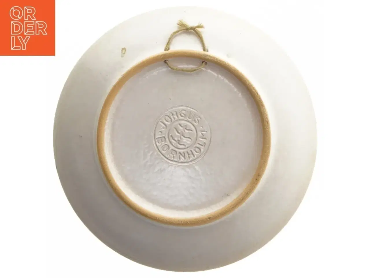Billede 2 - Dekorativ keramiktallerken fra Bornholm fra Johgus (str. Ø 15,5 cm)