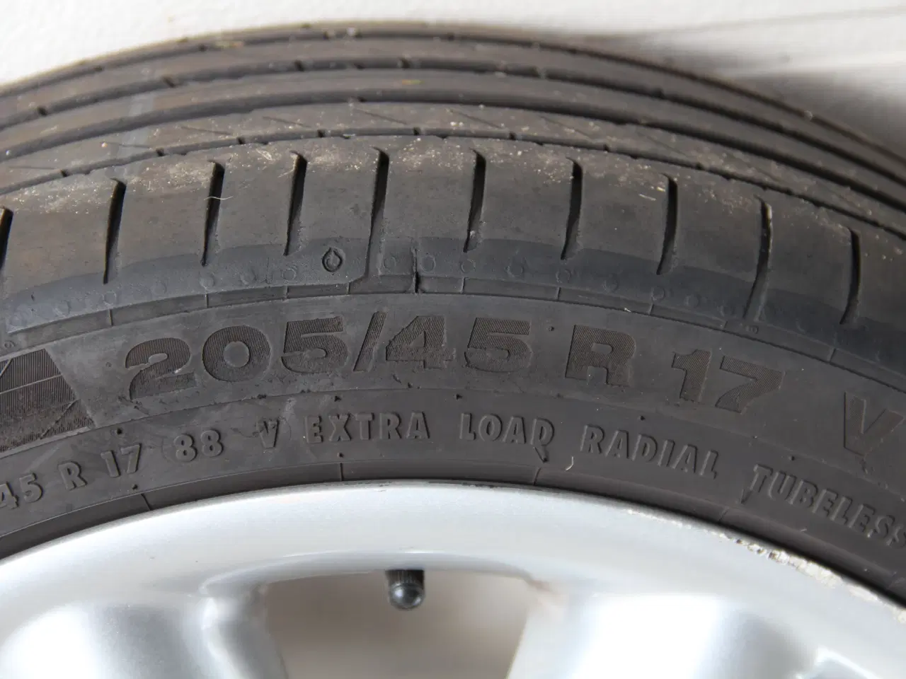 Billede 5 - 205/45-17Sommer hjul mini 70% mønster