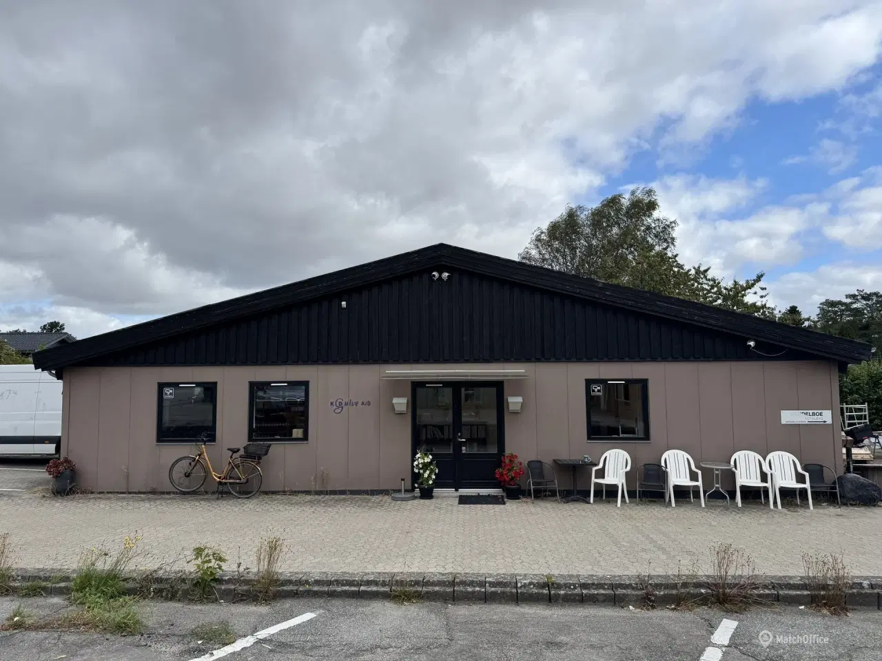 Billede 2 - Kontor og showroom til leje i Himmelev Bygade 54A.