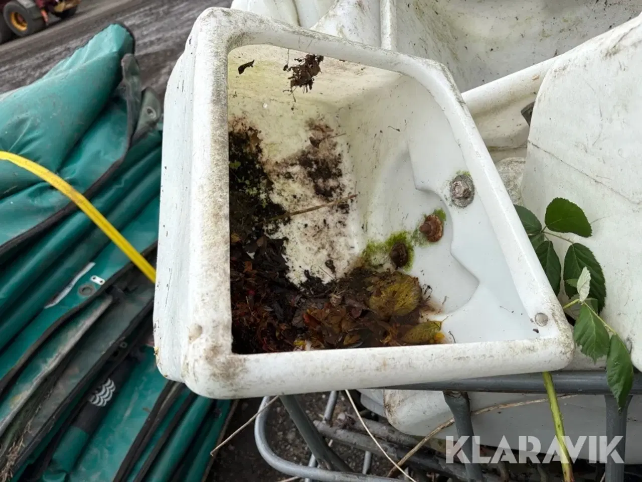 Billede 5 - Foderkrybber og inventar anslået 22 styk.