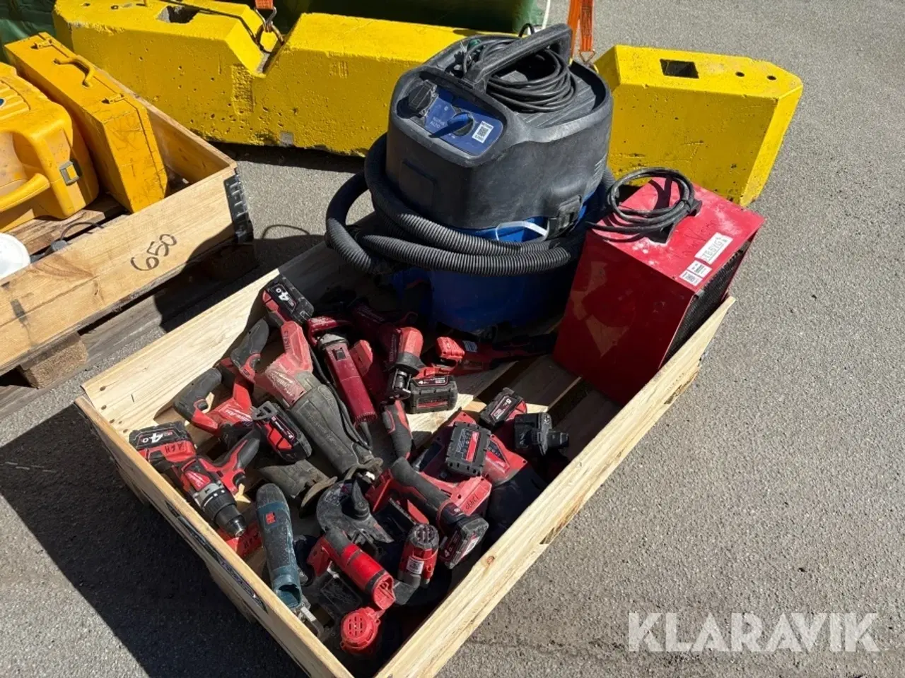 Billede 1 - Håndværktøj og støvsuger - 1 palle
