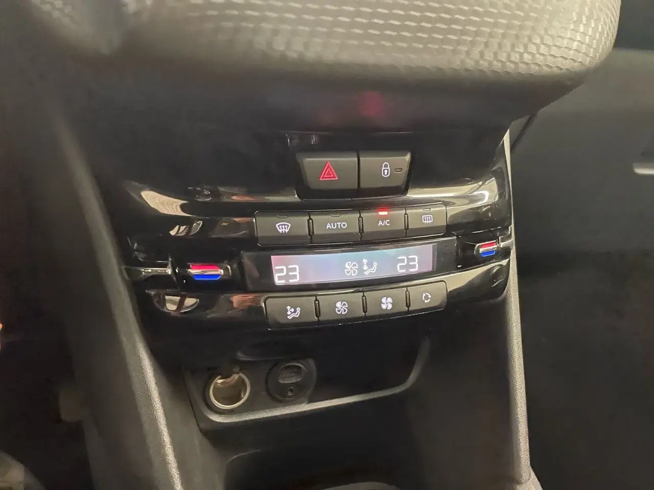 Billede 19 - Peugeot 208 1,6 BlueHDi Desire Sky 100HK 5d