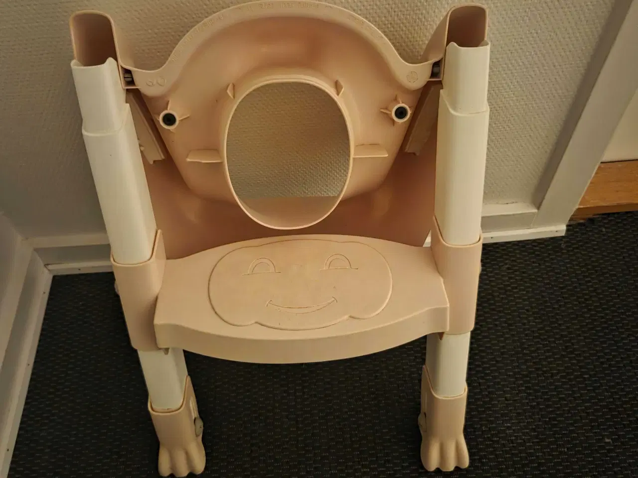 Billede 3 - børnetoiletbræt sælger det billigt til kun 50 kr. 