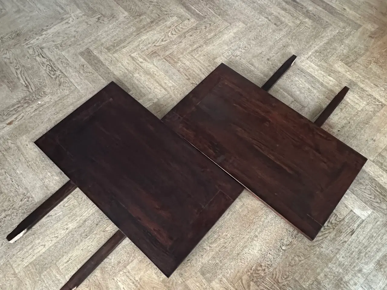 Billede 7 - Antikt Spisebord i Massiv Træ