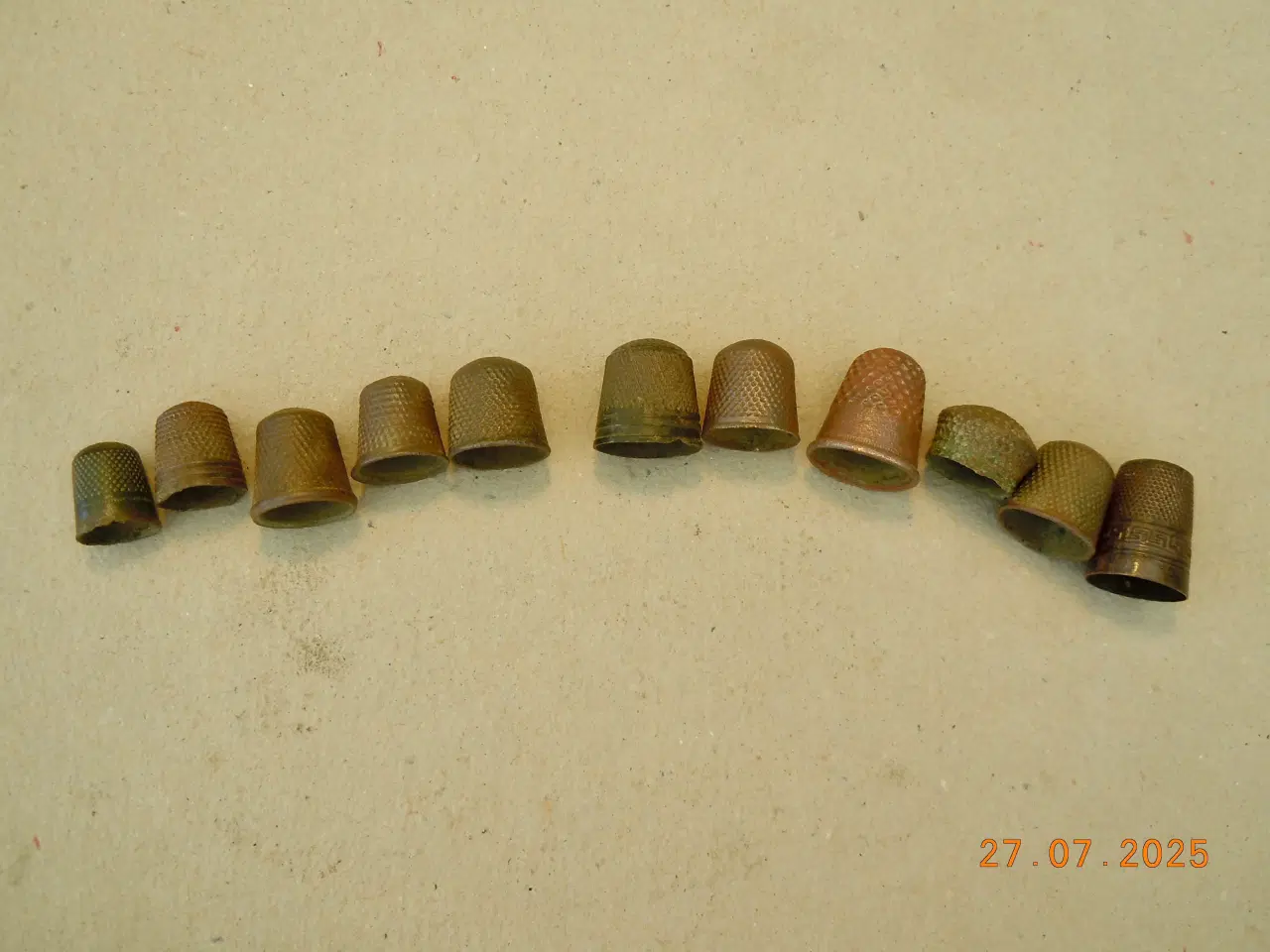 Billede 4 - Antikke fingerbøl, 11 stk af metal.