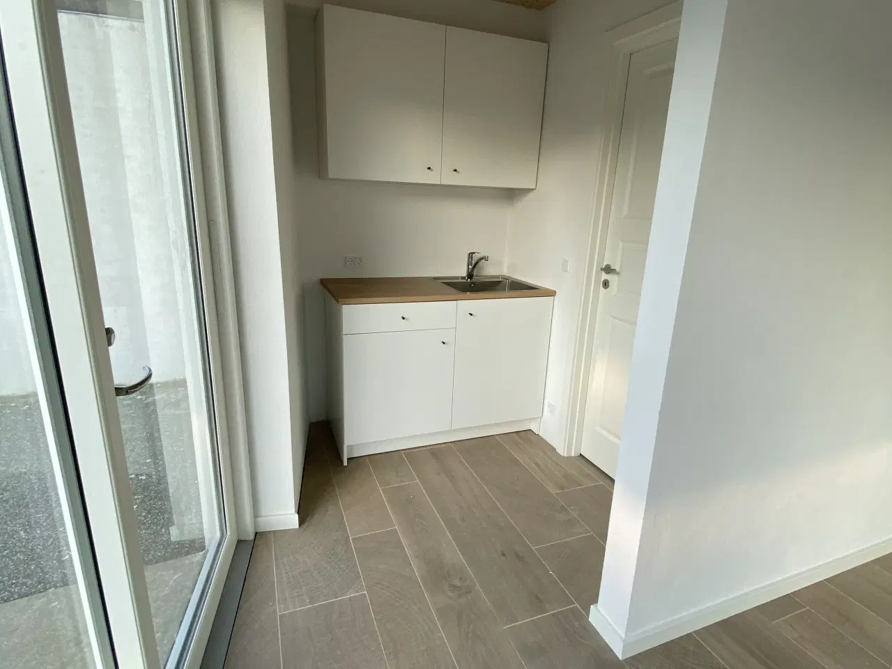 Billede 5 - Nyt Butik/kontor lejemål midt i Slagelse.