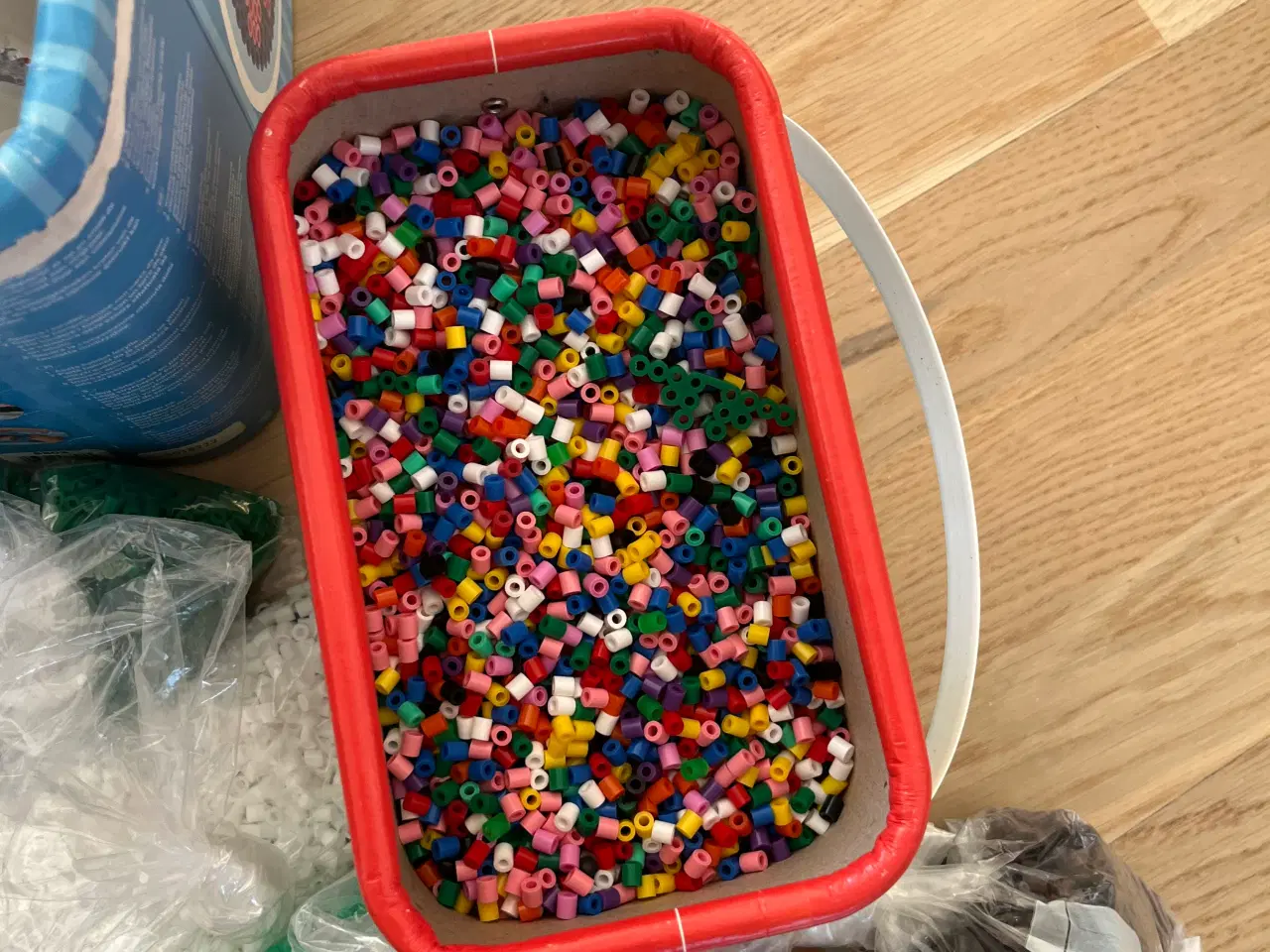 Billede 4 - Perler og perleplader