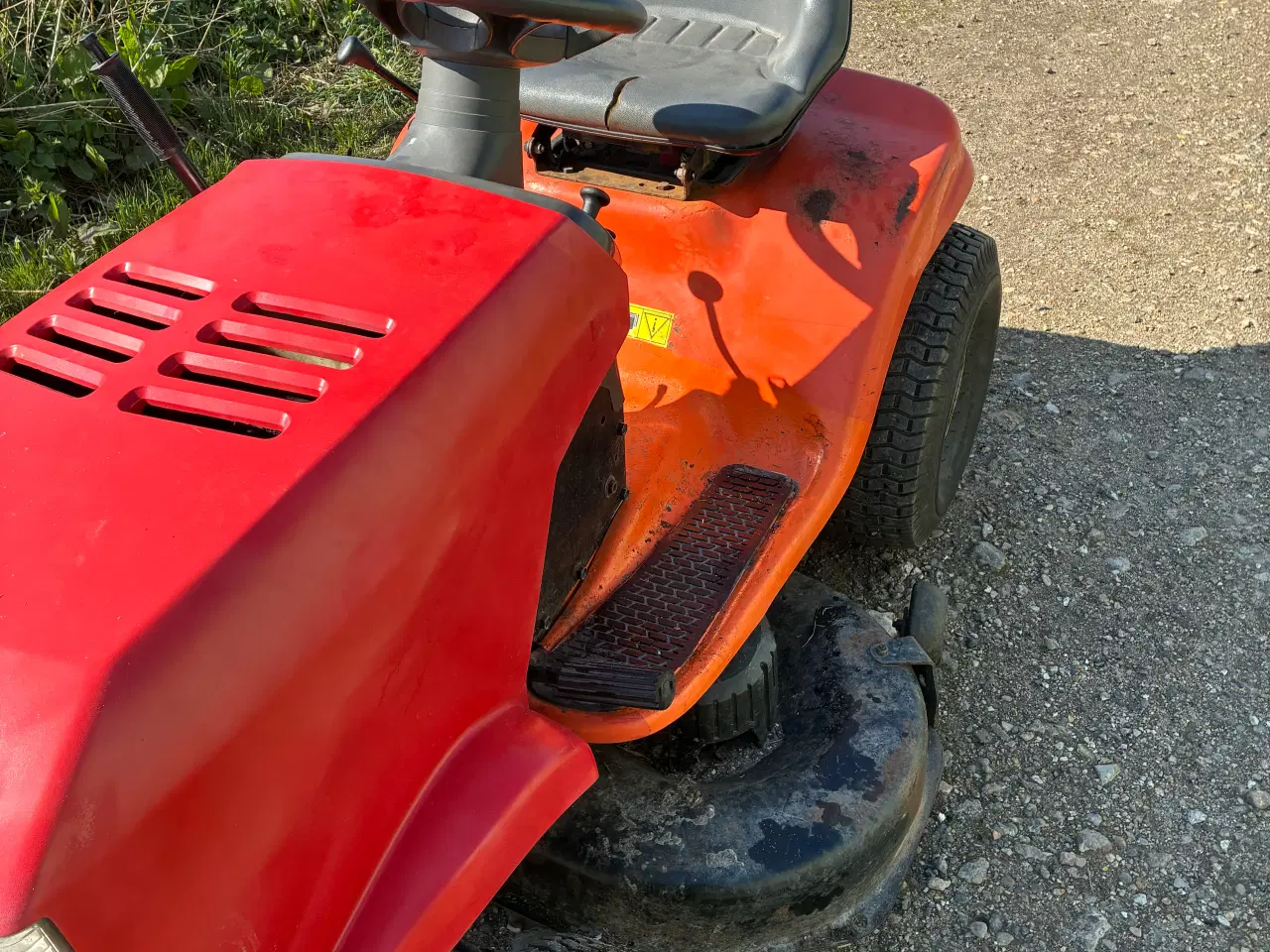 Billede 2 - Husqvarna yth135 havetraktor